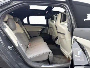 BMW 740d M-Sport-Pro Fond-Enter Executive-Lounge B&W