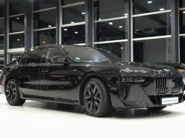 BMW 740 d xD M Sport B W-DIAMOND SKY-LOUNGE FOND-ENT