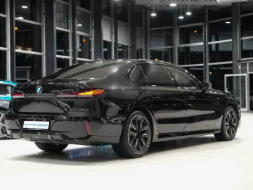 BMW 740 d xD M Sport B W-DIAMOND SKY-LOUNGE FOND-ENT