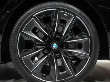 BMW 740 d xD M Sport B W-DIAMOND SKY-LOUNGE FOND-ENT