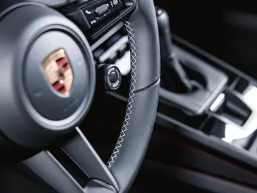 PORSCHE 911 GT3 mit Touring Paket Leichtbau Lift Chrono