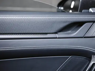 PORSCHE 911 GT3 mit Touring Paket Leichtbau Lift Chrono