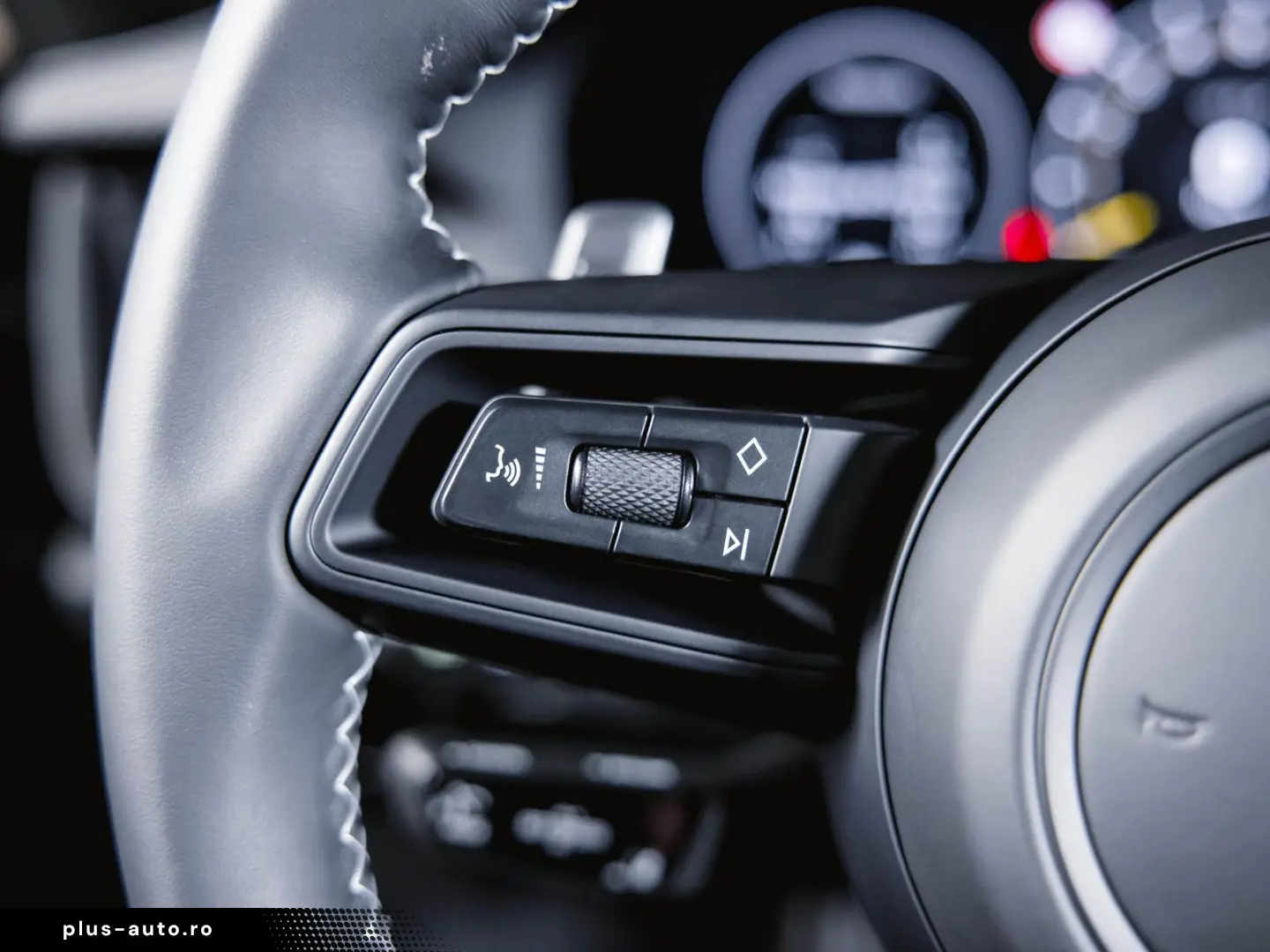 PORSCHE 911 GT3 mit Touring Paket Leichtbau Lift Chrono