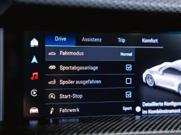 PORSCHE 911 GT3 mit Touring Paket Leichtbau Lift Chrono