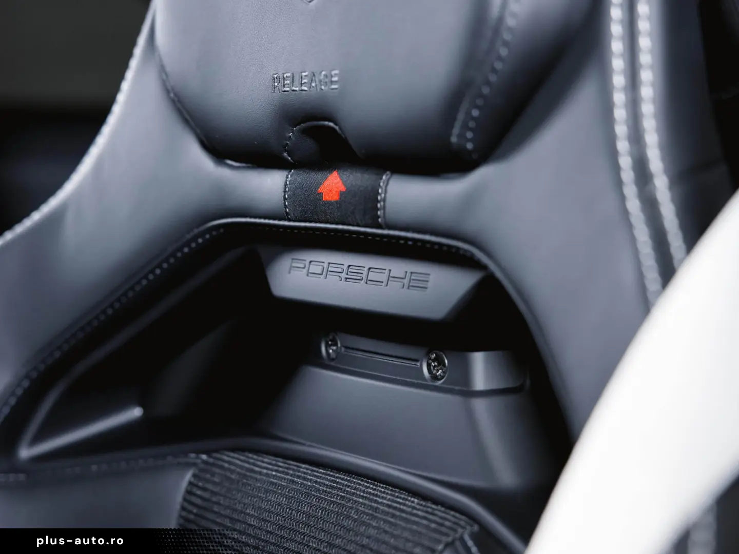 PORSCHE 911 GT3 mit Touring Paket Leichtbau Lift Chrono