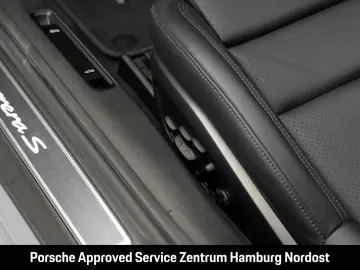 PORSCHE 992 (911) Carrera S Cabriolet BOSE LED-Matrix