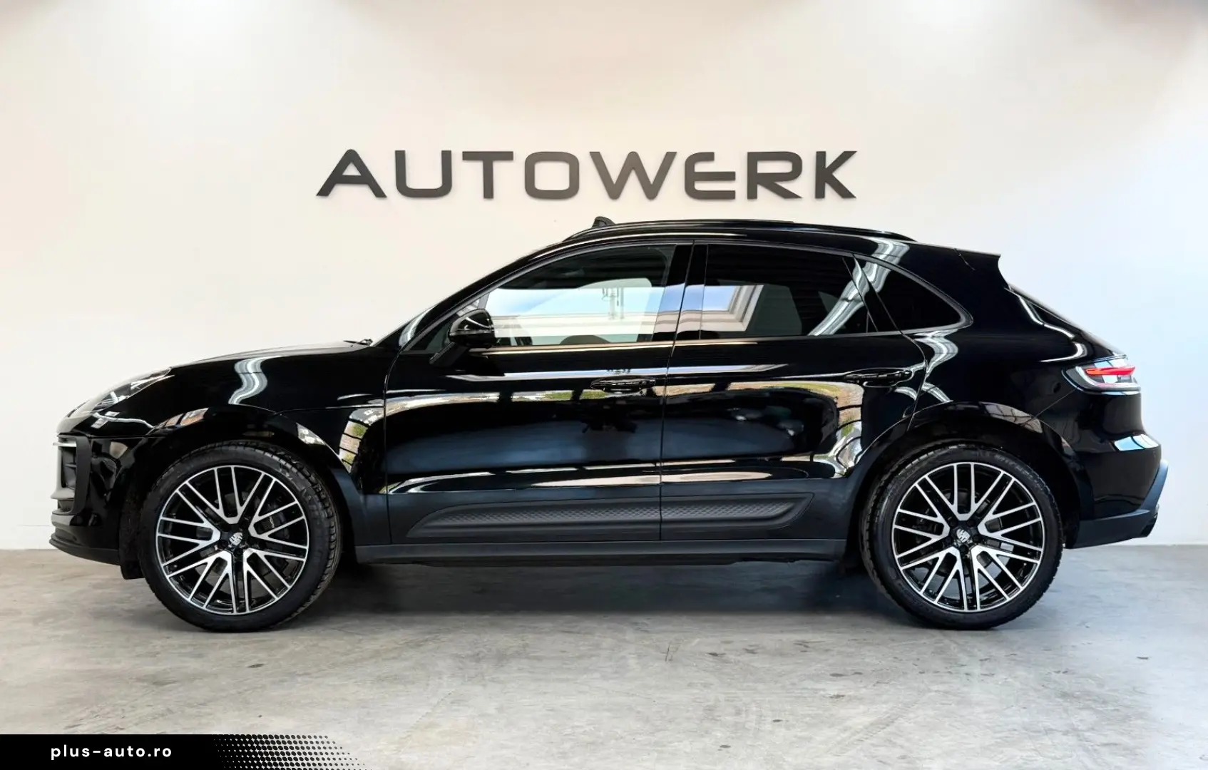 PORSCHE Macan T PANO 21  KAM