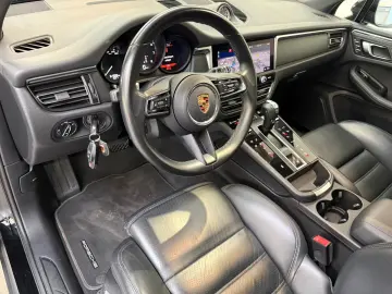 PORSCHE Macan T PANO 21  KAM