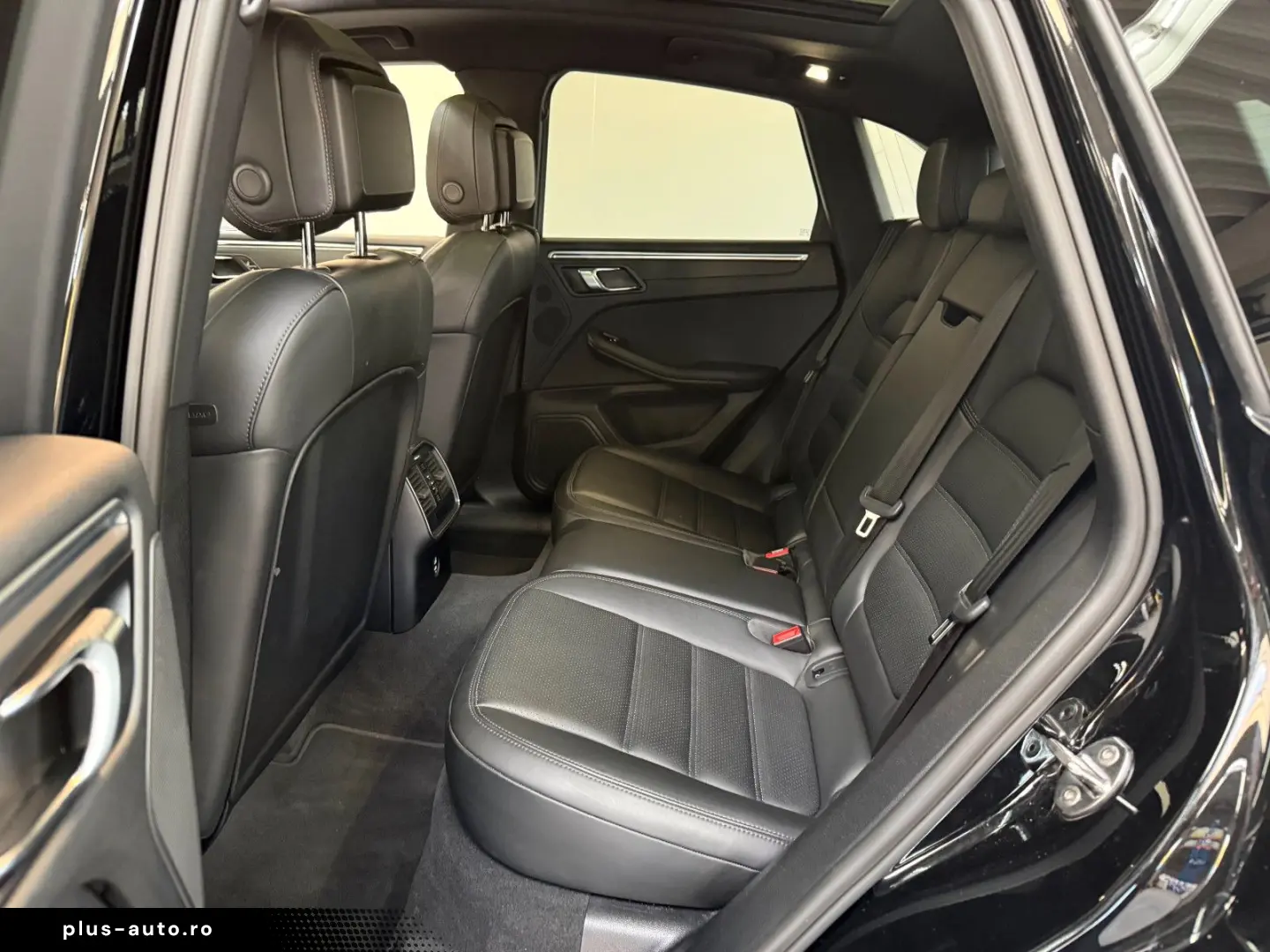 PORSCHE Macan T PANO 21  KAM