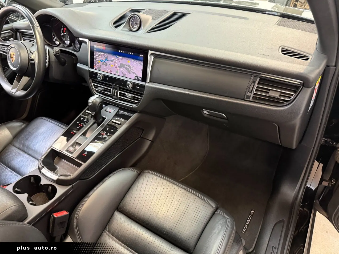 PORSCHE Macan T PANO 21  KAM