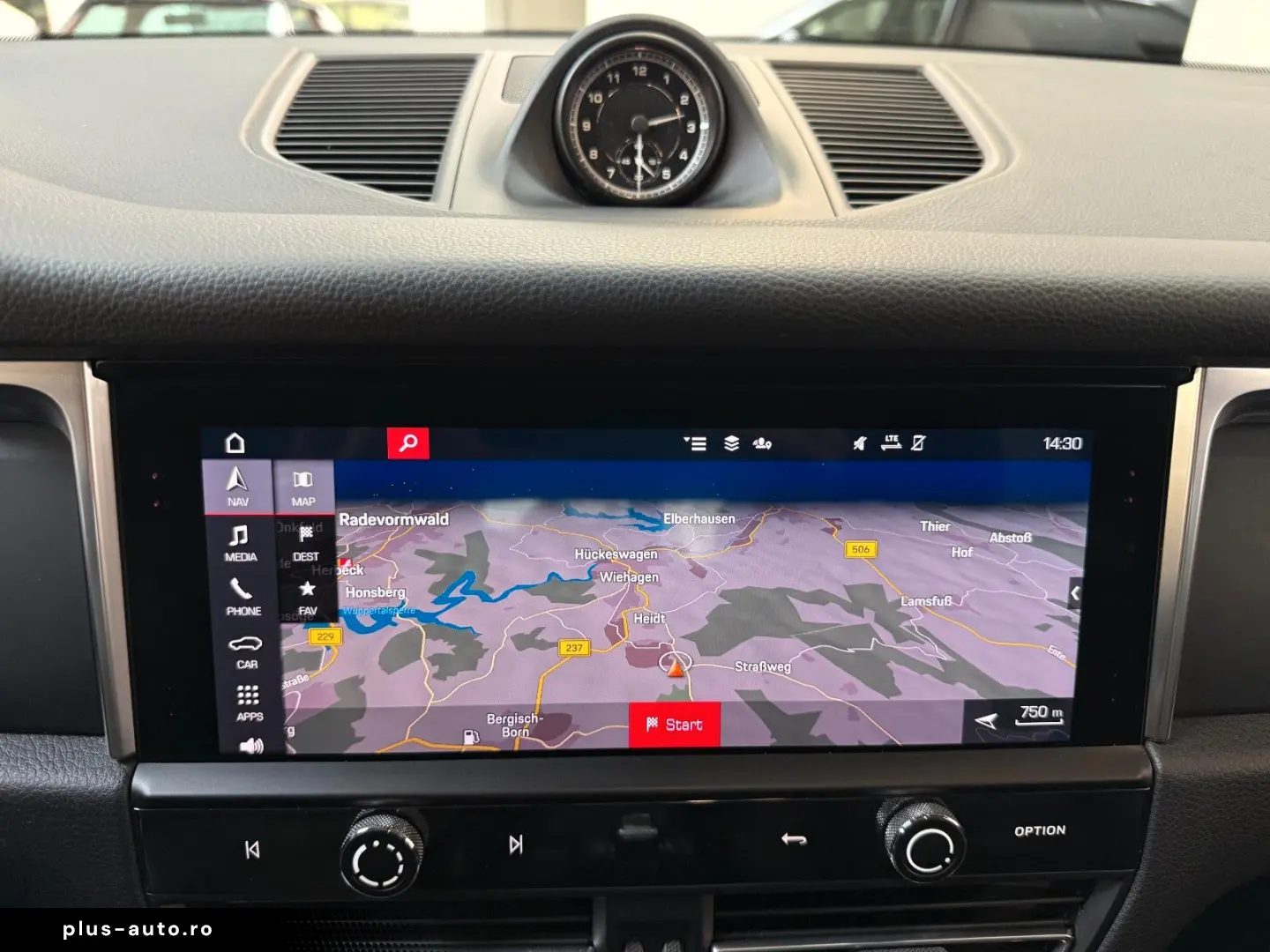 PORSCHE Macan T PANO 21  KAM