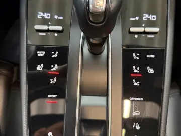 PORSCHE Macan T PANO 21  KAM