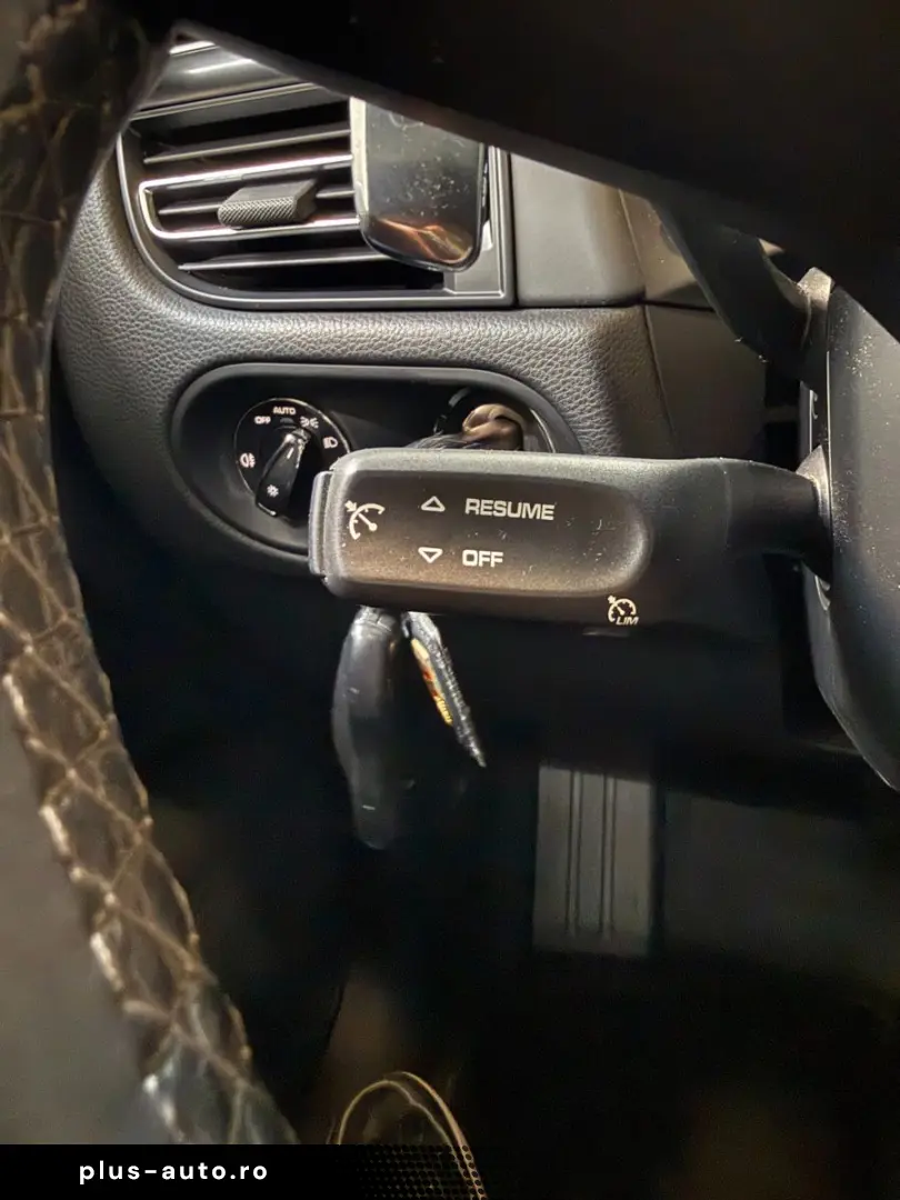 PORSCHE Macan T PANO 21  KAM