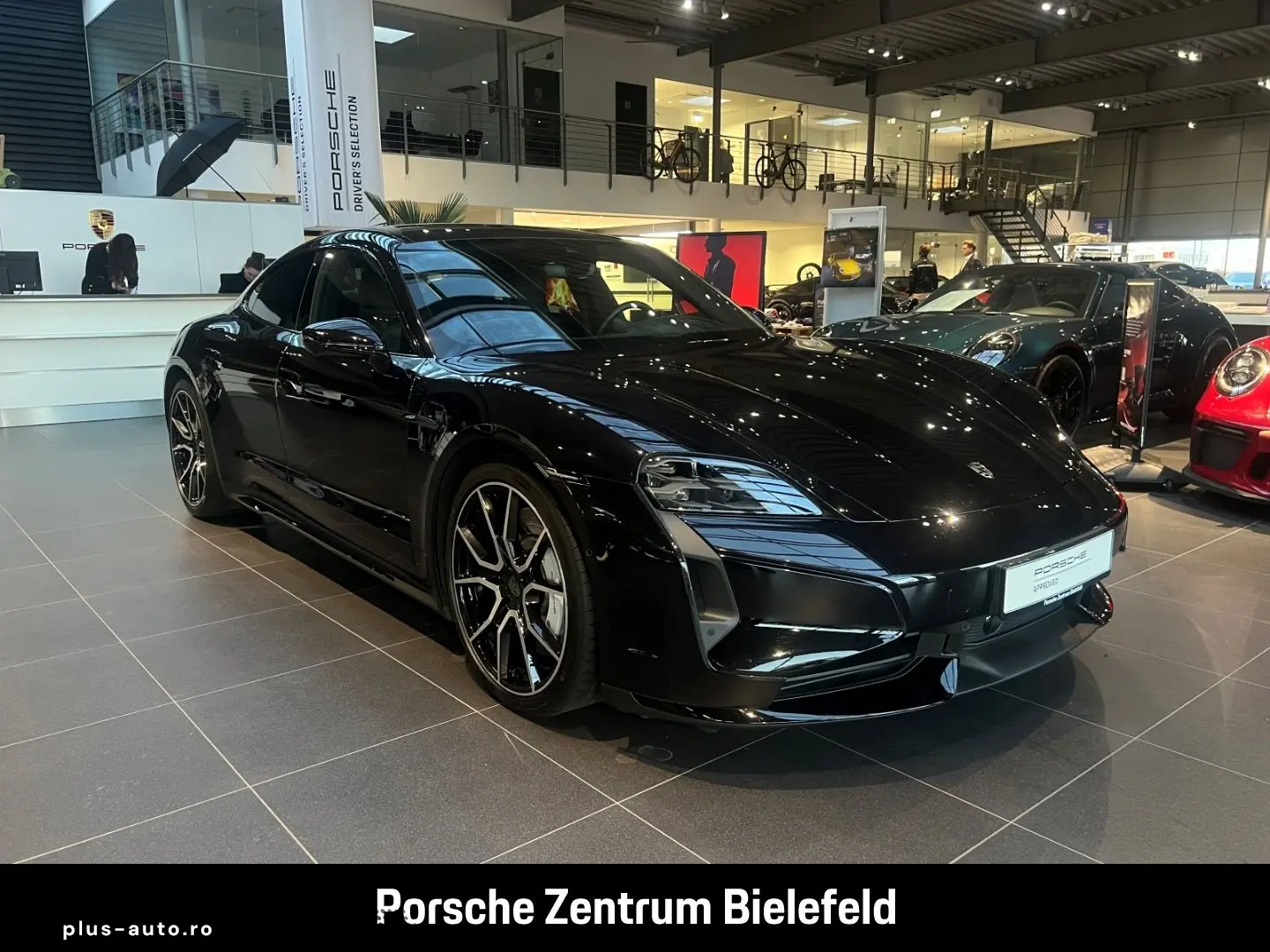 PORSCHE Taycan Turbo HA-Lenkung InnoDrive Sitzbelüftung