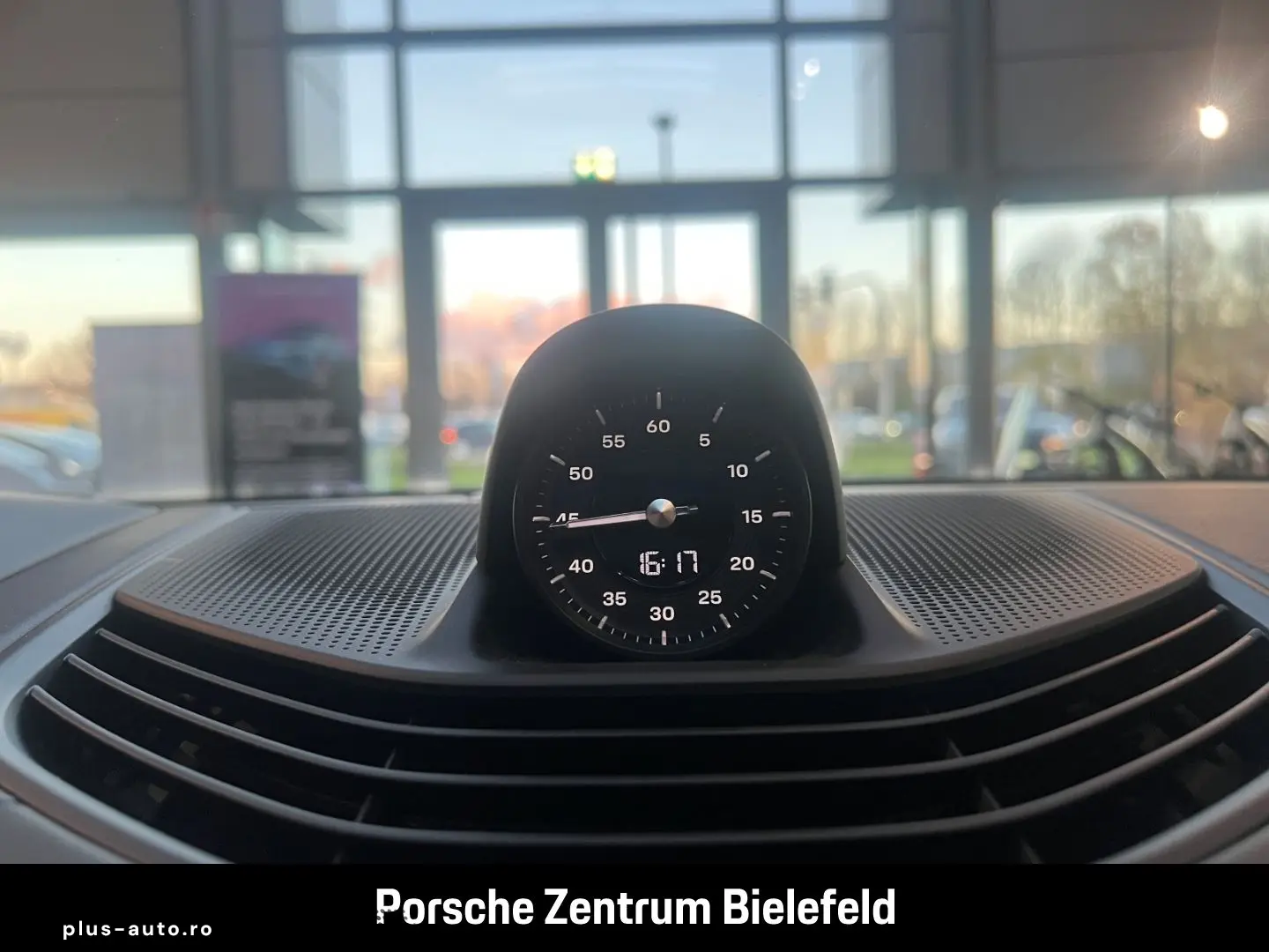 PORSCHE Taycan Turbo HA-Lenkung InnoDrive Sitzbelüftung