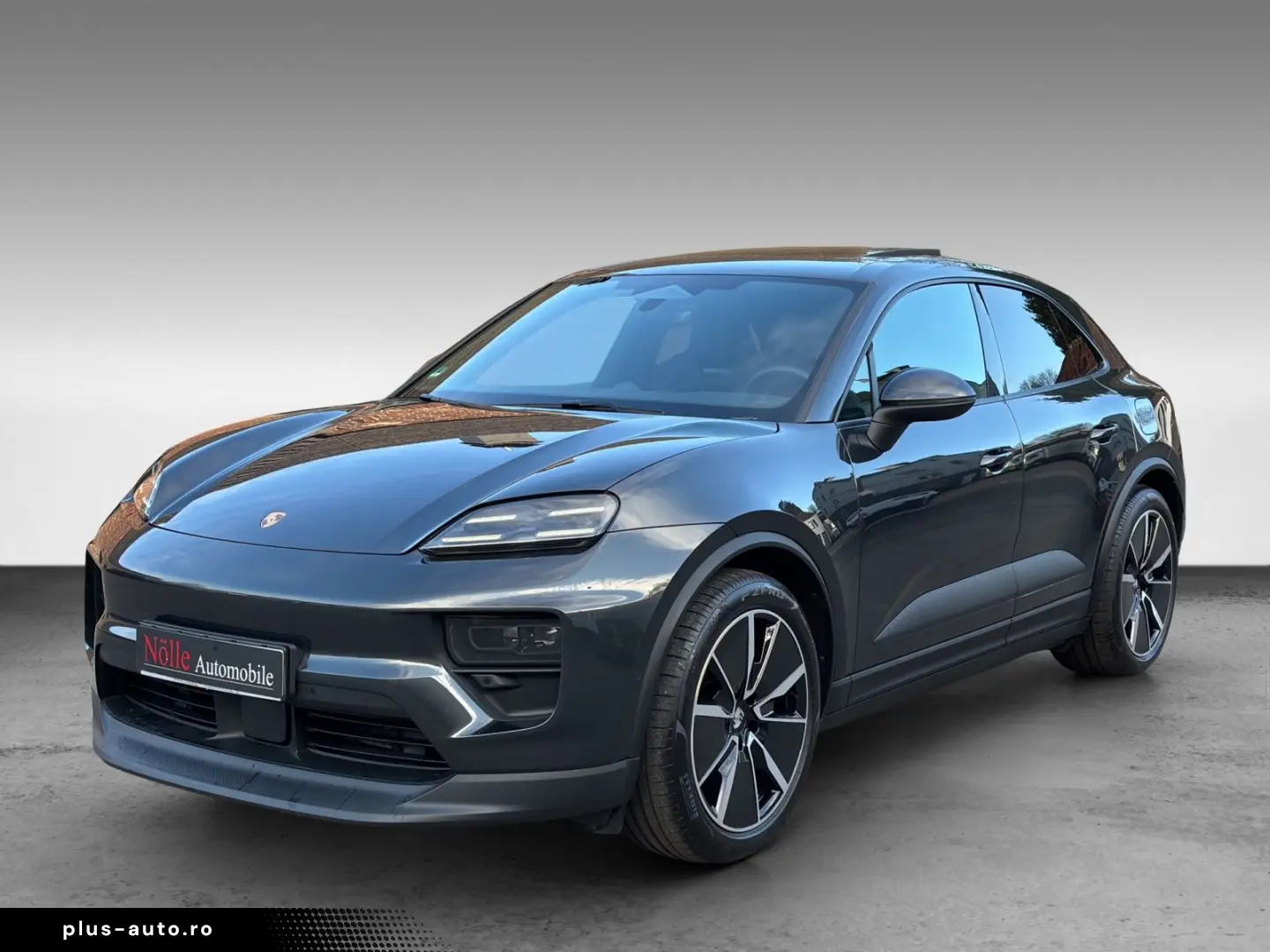 PORSCHE Macan Electric 4 Chrono Pano Sportsitz