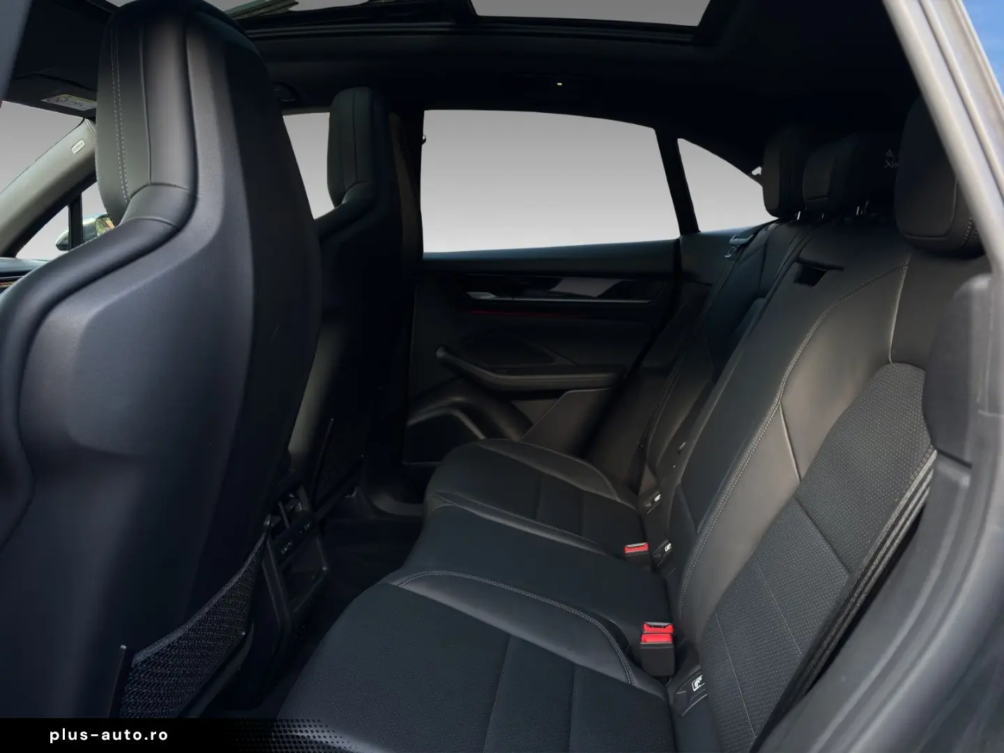 PORSCHE Macan Electric 4 Chrono Pano Sportsitz