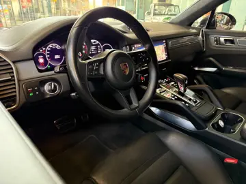 PORSCHE Cayenne Turbo GT
