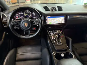 PORSCHE Cayenne Turbo GT