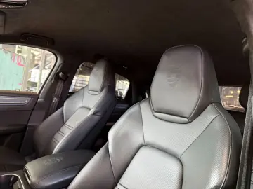 PORSCHE Cayenne Turbo GT