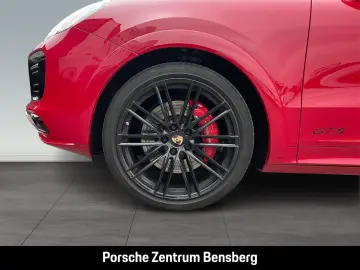 PORSCHE Cayenne GTS
