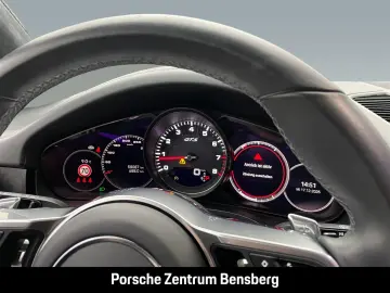 PORSCHE Cayenne GTS