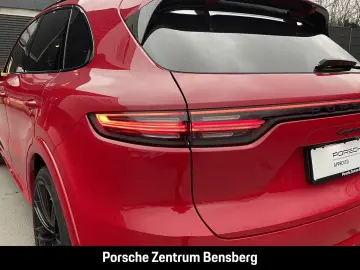 PORSCHE Cayenne GTS