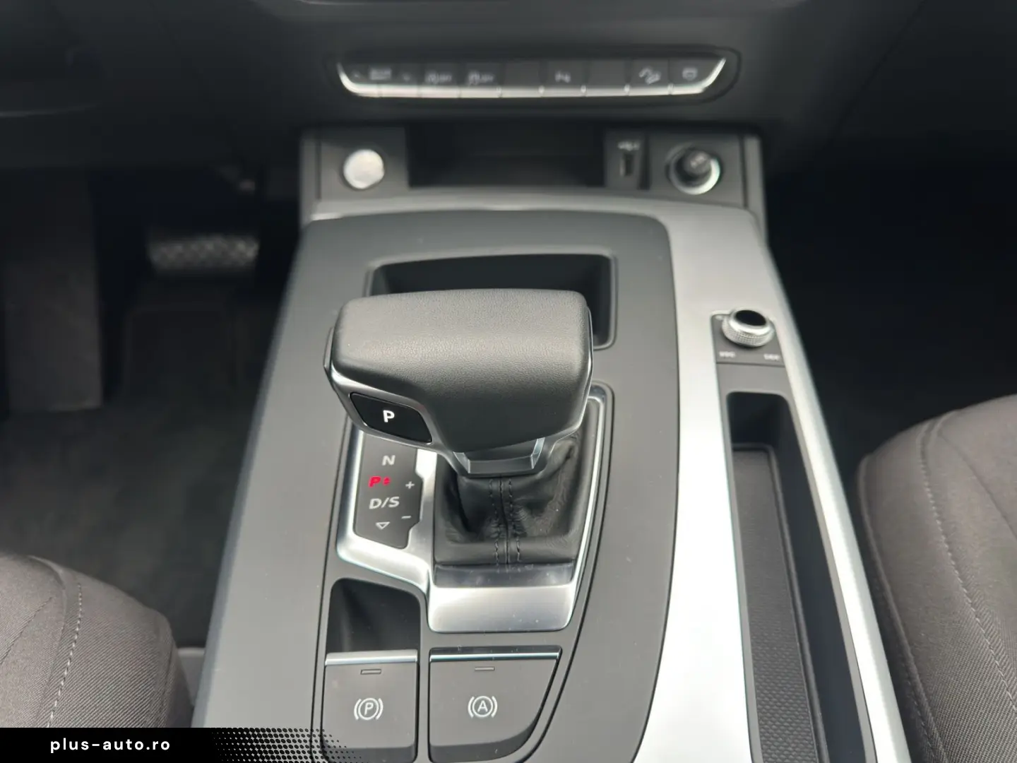 AUDI Q5 40 TFSI quattro S-tronic Smartphone Interface