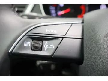 AUDI Q5 40 TDI quattro S tronic GRA LED PDC