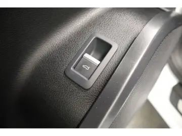 AUDI Q5 40 TDI quattro S tronic GRA LED PDC