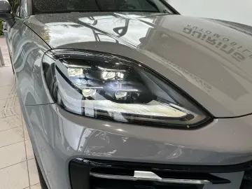 Porsche Cayenne S Hyb Coupe Facelift gr-rot AHK