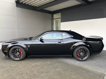 Dodge Challenger Hellcat Widebody 6.2  V8 727 CP. Nou