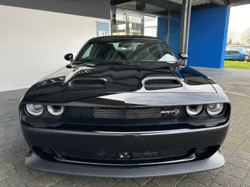 Dodge Challenger Hellcat Widebody 6.2  V8 727 CP. Nou