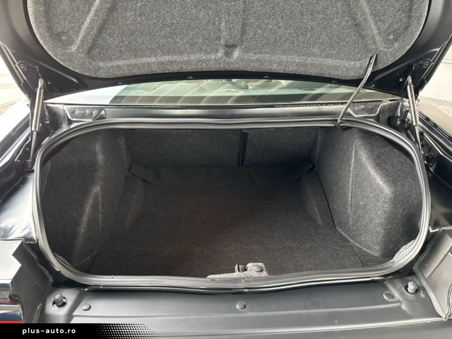 Dodge Challenger Hellcat Widebody 6.2  V8 727 CP. Nou