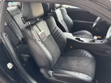 Dodge Challenger Hellcat Widebody 6.2  V8 727 CP. Nou