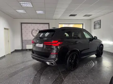 BMW X530d M-SPORT LASER PANO ICONIC KEYLESS HUD 360