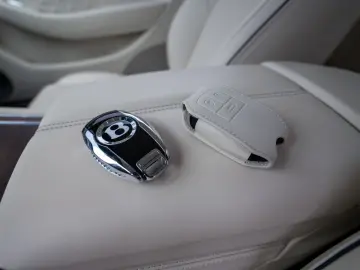 BENTLEY Continental GTC V8  B&O  Akrapovic