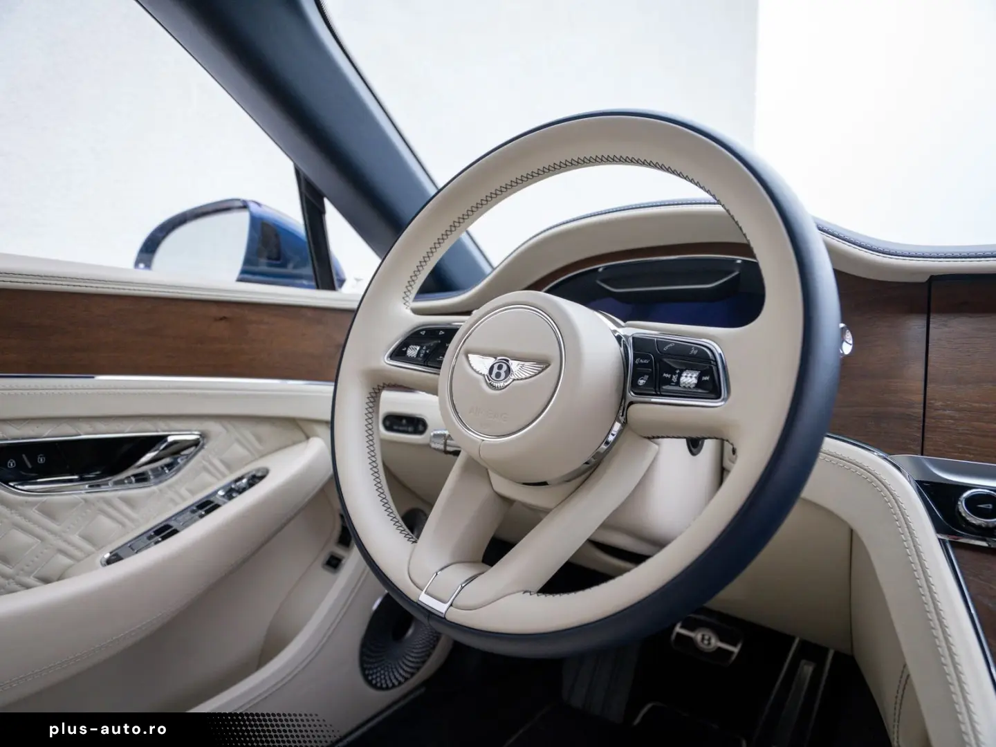 BENTLEY Continental GTC V8  B&O  Akrapovic