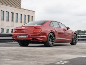 BENTLEY Flying Spur V8 Mulliner Paket