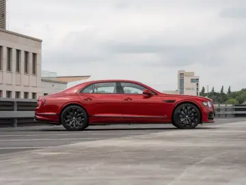 BENTLEY Flying Spur V8 Mulliner Paket