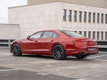 BENTLEY Flying Spur V8 Mulliner Paket