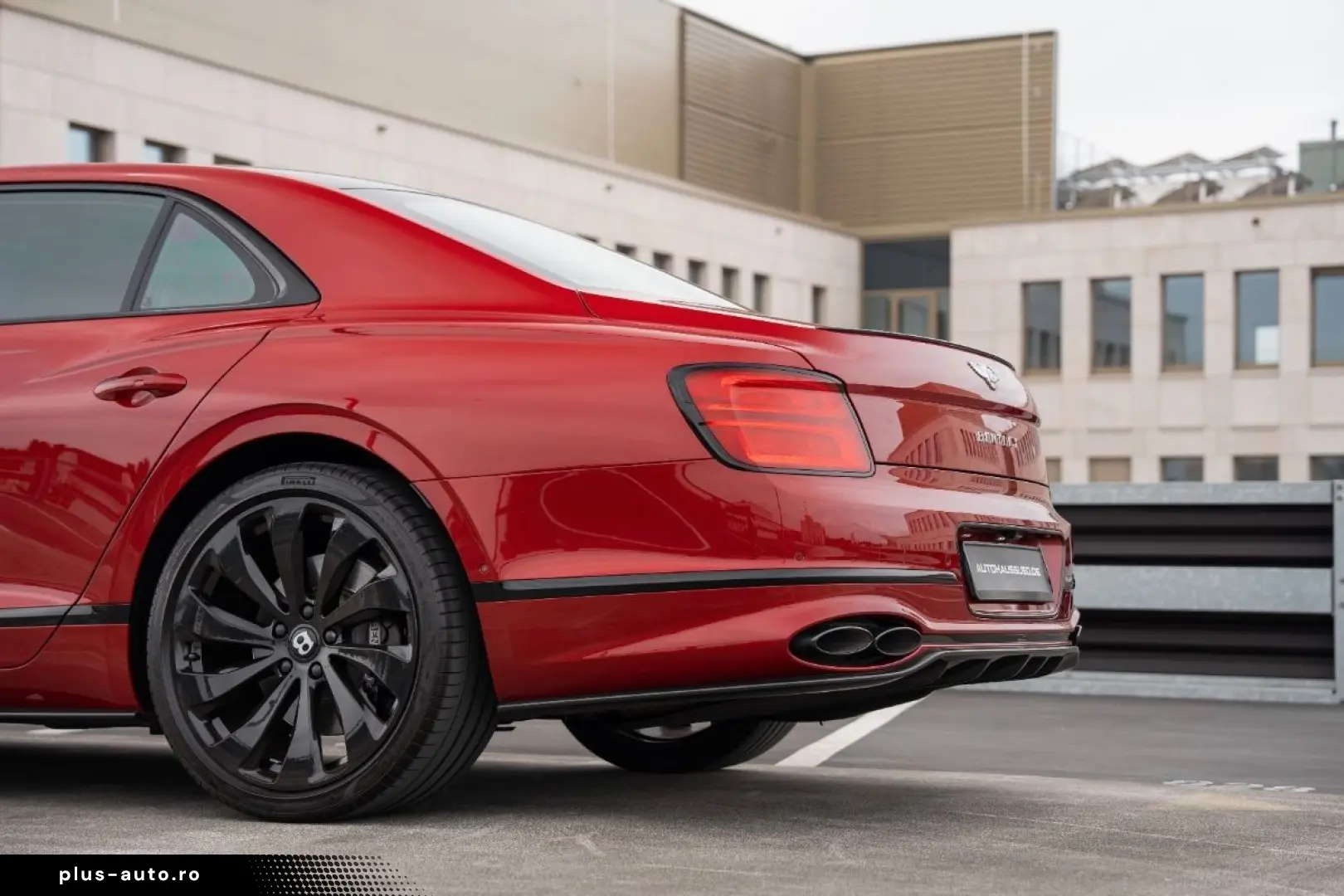 BENTLEY Flying Spur V8 Mulliner Paket