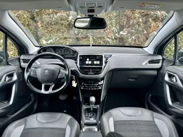 Peugeot 2008   cutie automata  92.000 km  garantie  rate