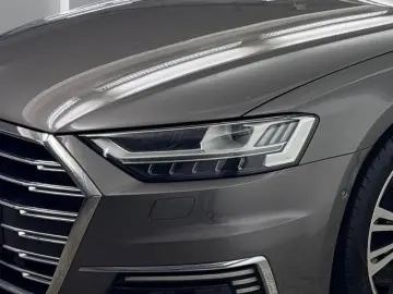 AUDI A8 60TFSIe quattro KAMERA LEDER GLASDACH HEAD UP