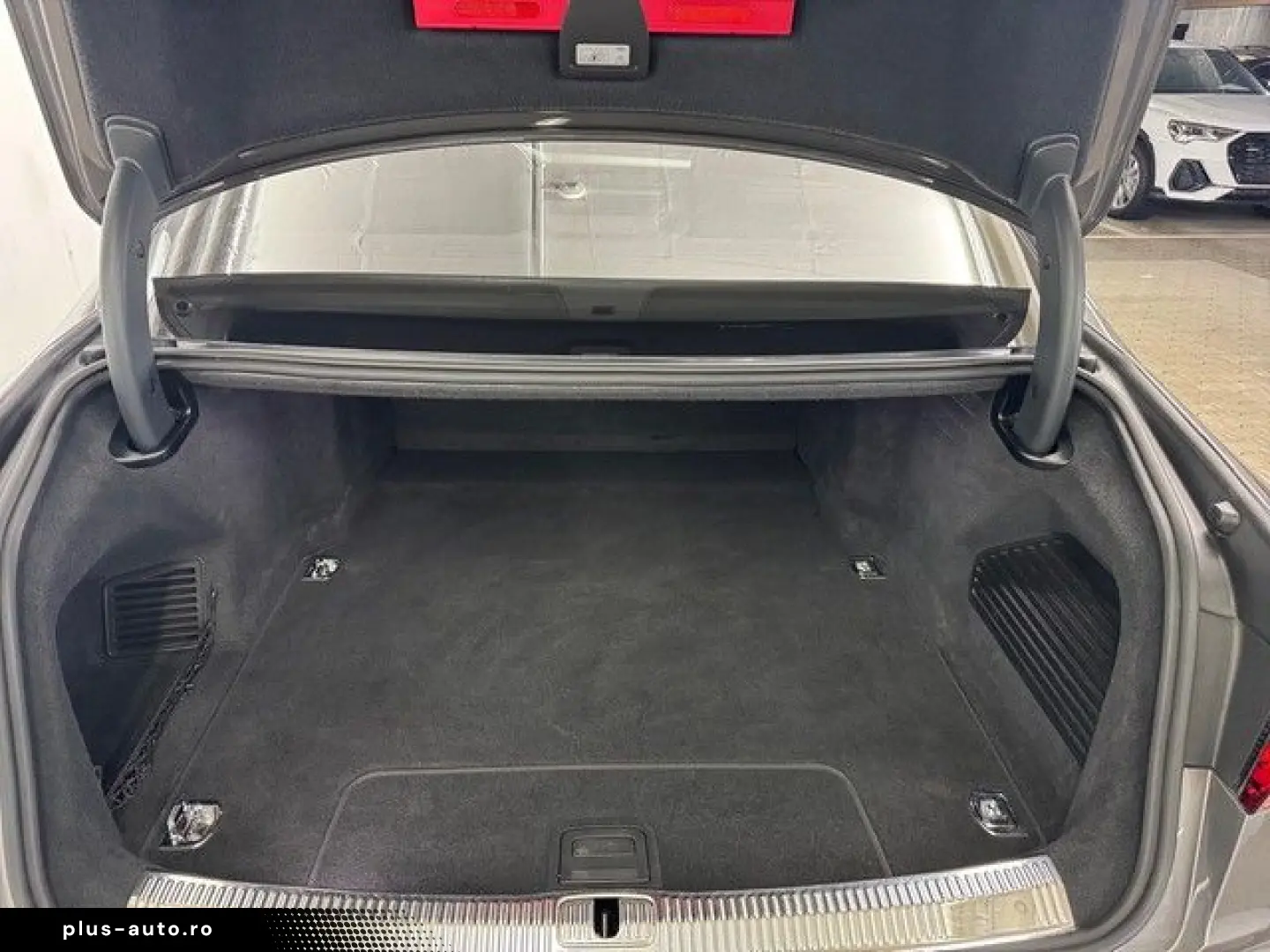 AUDI A8 60TFSIe quattro KAMERA LEDER GLASDACH HEAD UP