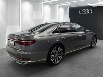 AUDI A8 60TFSIe quattro KAMERA LEDER GLASDACH HEAD UP