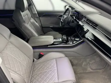 AUDI A8 60TFSIe quattro KAMERA LEDER GLASDACH HEAD UP