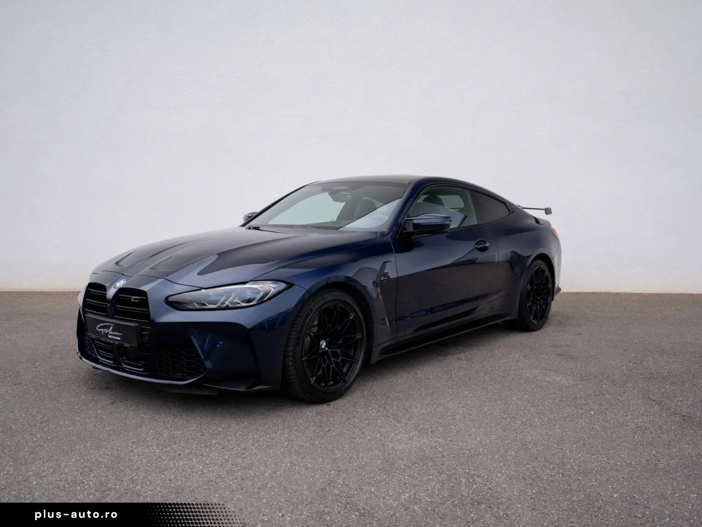 BMW M4 Competition xDrive mit M-Performance Teilen