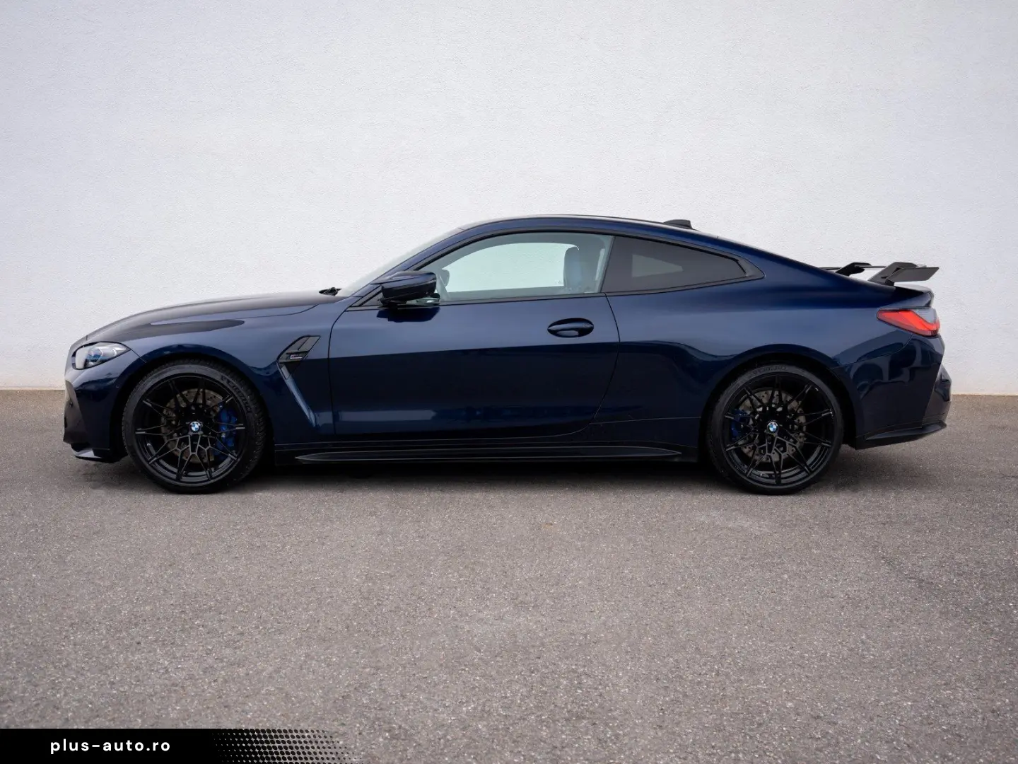 BMW M4 Competition xDrive mit M-Performance Teilen