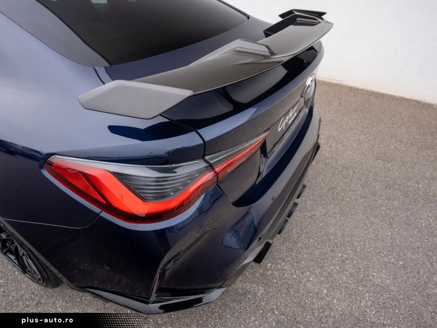 BMW M4 Competition xDrive mit M-Performance Teilen